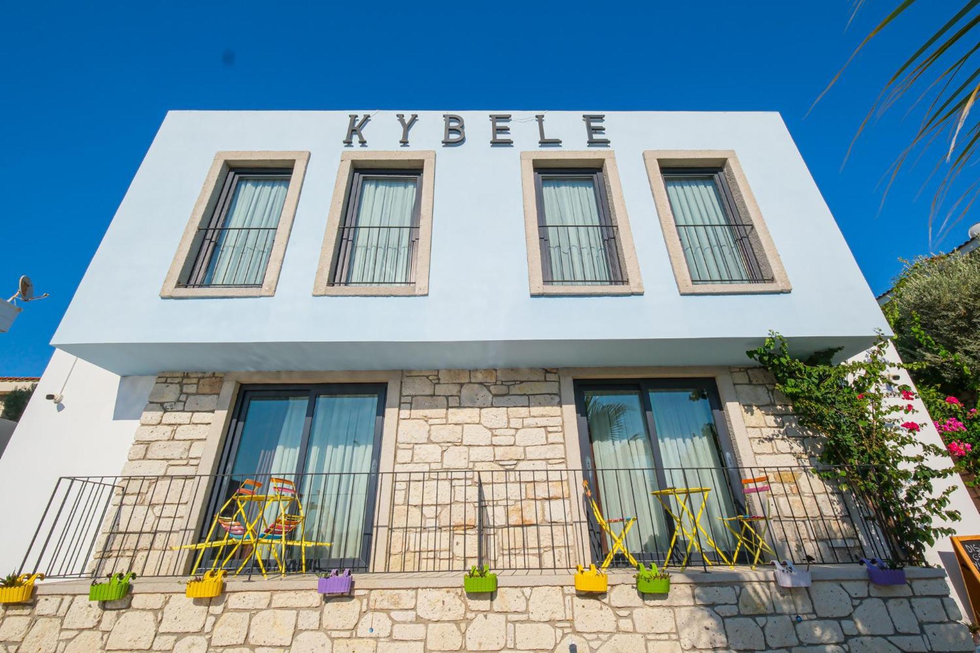 Kybele Alaçatı Hotel *